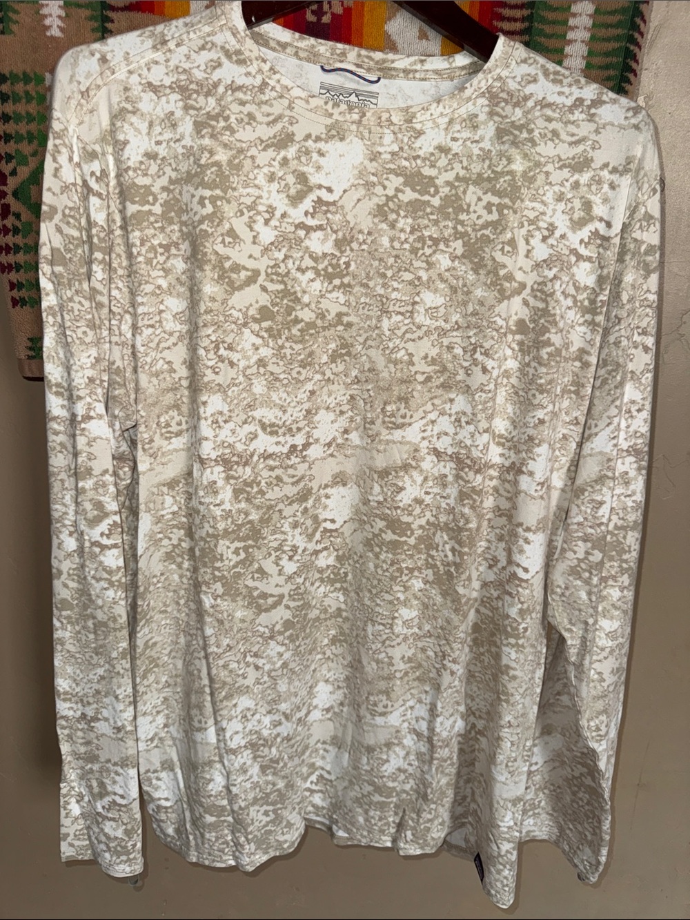 Patagonia• M’s tropic comfort natural crew•rock wash•size large•fishing boat etc